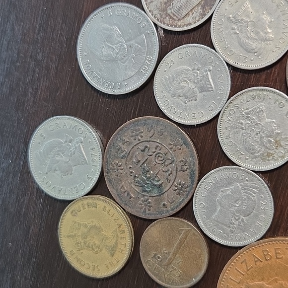 Foreign Coins Mixed Lot - Picture 3 of 5